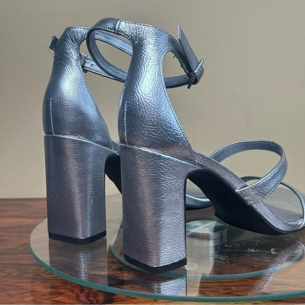 Nordstrom Rack Adelaide Block Heel Sandal silver metallic - size 8
